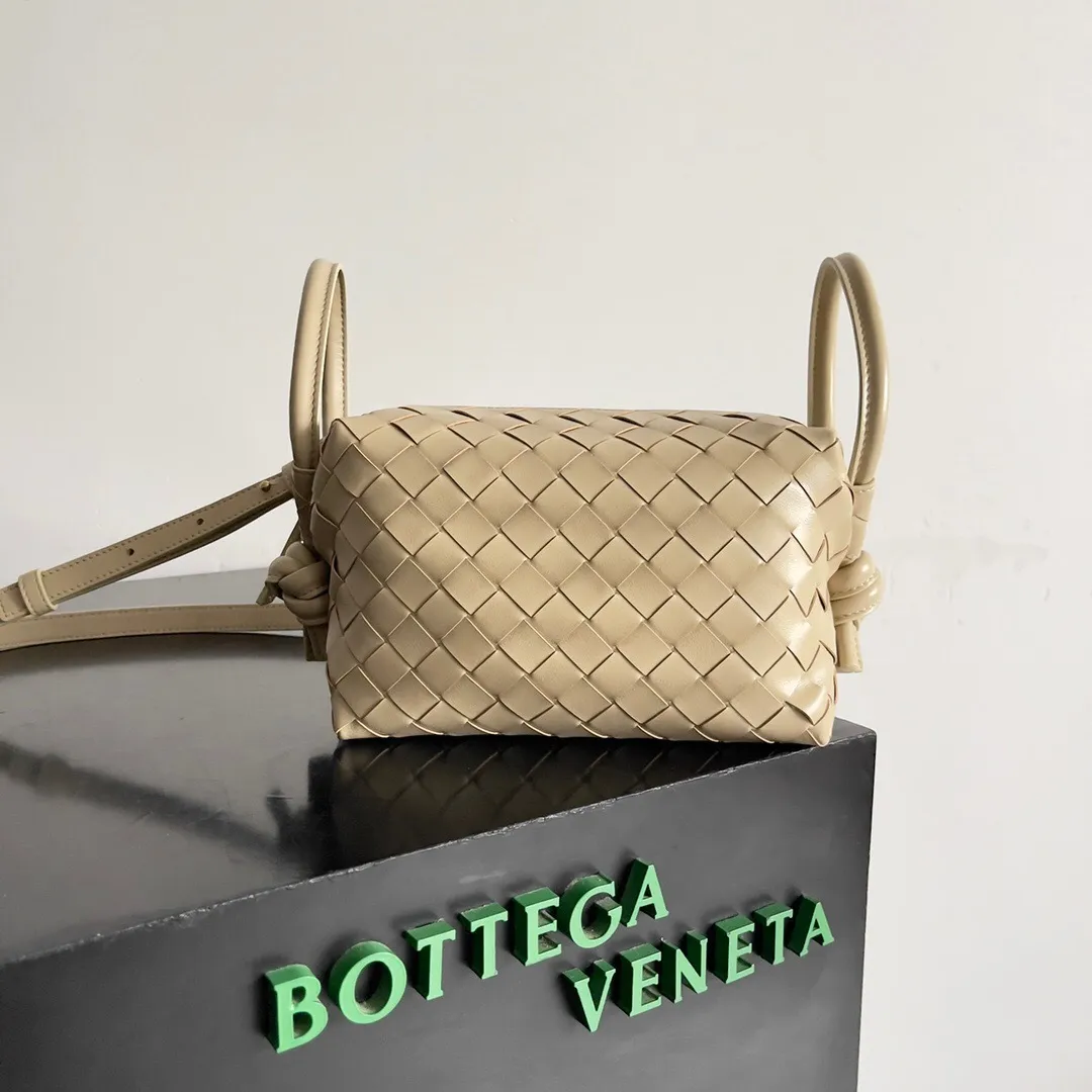 All categories 💚 Authentic bags 💚 BV 2025 new BV crossbody bag